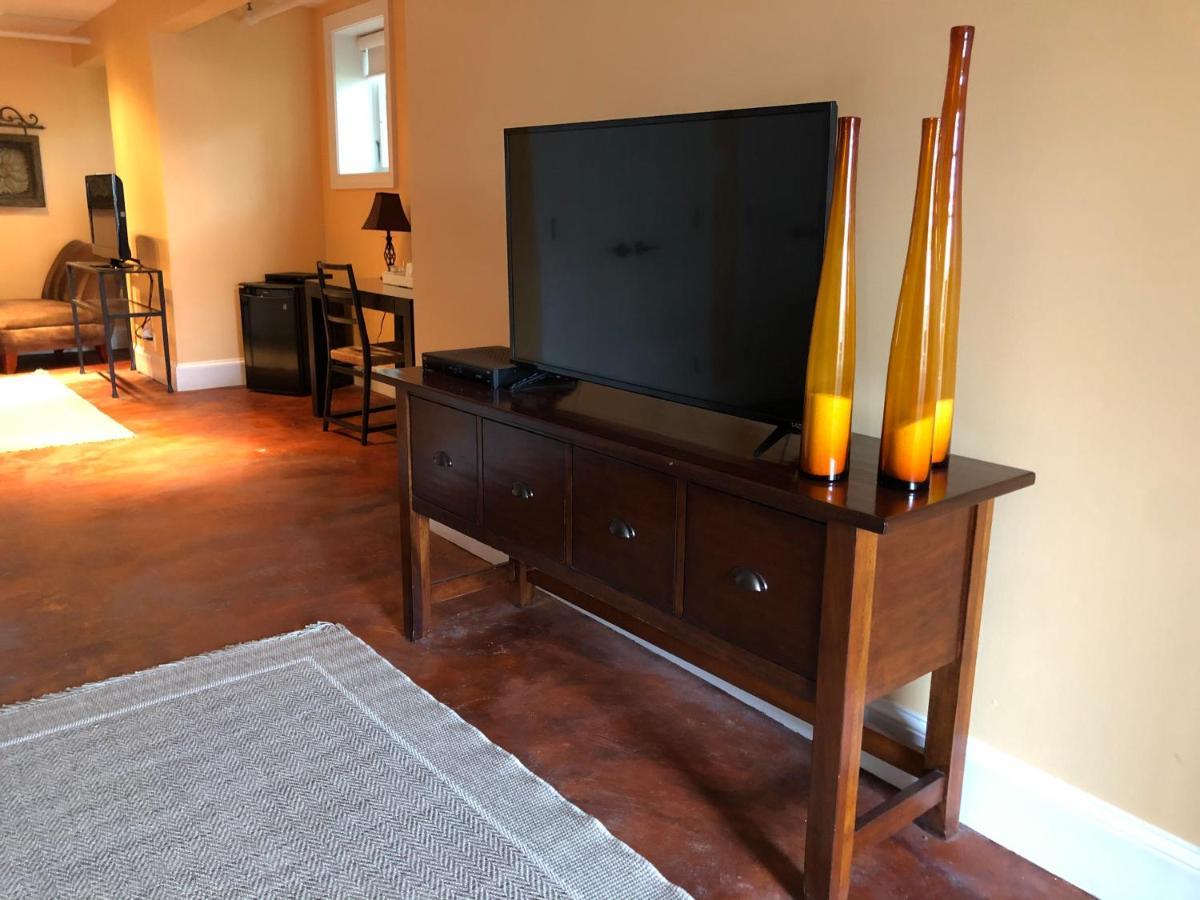 Suites at 249 Culpeper Extérieur photo