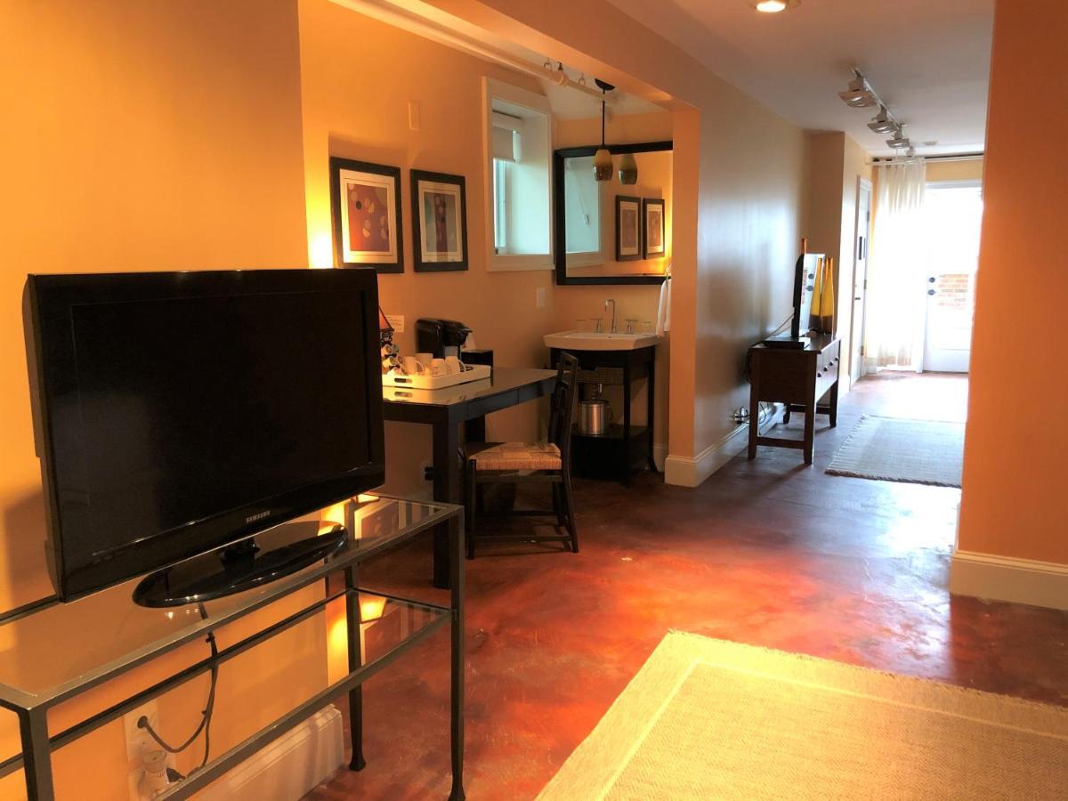 Suites at 249 Culpeper Extérieur photo